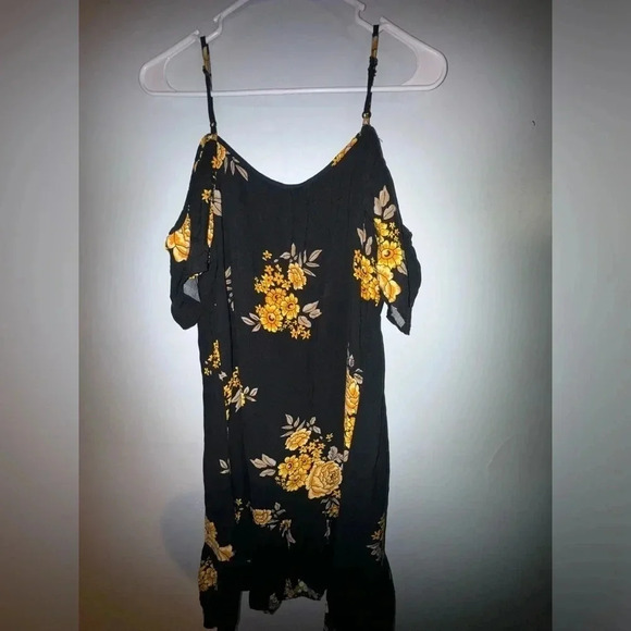 Xhilaration Cold-Shoulder Mixed Print Shift Dress size Large NWOT - Picture 2 of 4
